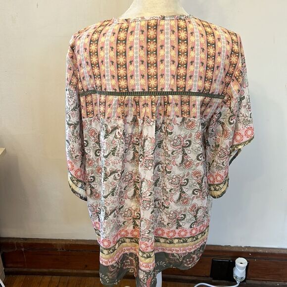 Floral Bohemian Women's Top - Picture 5 of 11